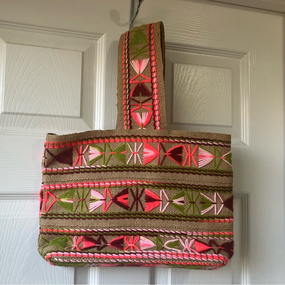 Embroidered Burlap Woven Tote Yarn Boho Cottage Whimsical Vacation Resort